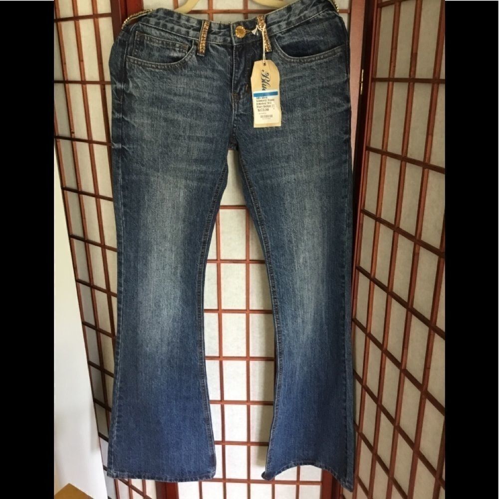 Blue Pearl Women’s Size  27 Jeans